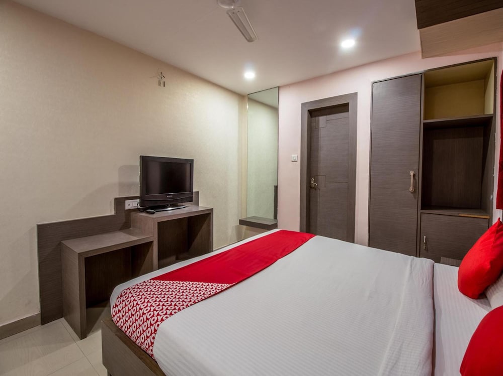 Hotel Pratap Residency,Lalpur,3 star