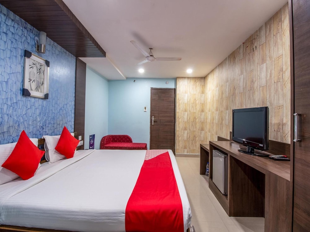Hotel Pratap Residency,Lalpur,3 star