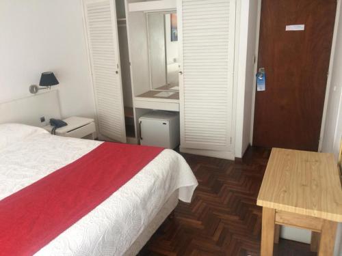 Bonne Etoile Hotel,Punta Del Este>>Peninsula,3 star