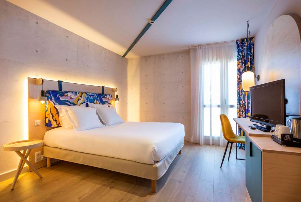 urban hotel