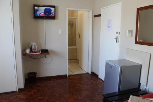 the hamlet country lodge