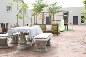 the hamlet country lodge