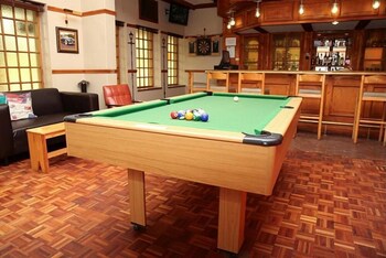 the hamlet country lodge