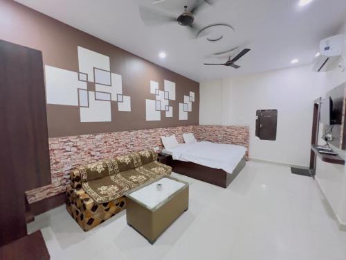 Alok Residency,,4 star