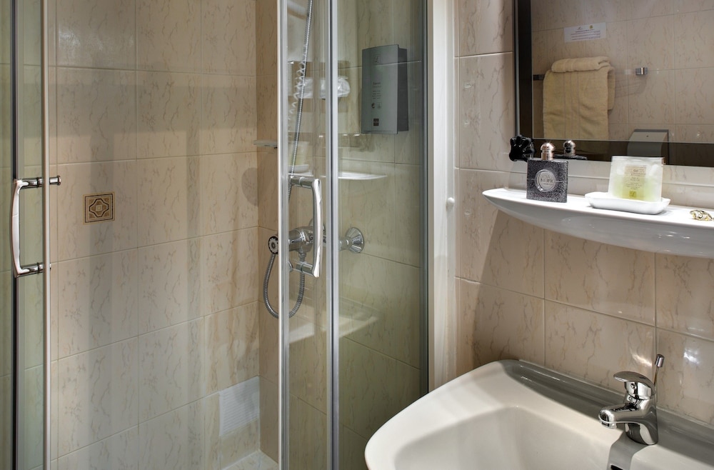 Logis Hotel Du Midi - Saint Etienne Sud,Loire>>La Ricamarie,3 star