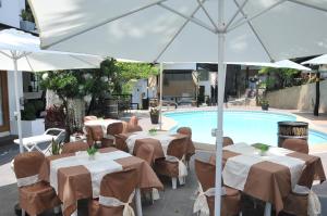 date and dine resort