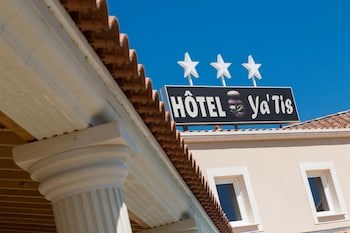 hotel le yatis