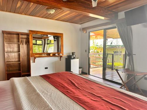 hotel tropico monteverde