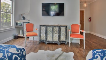 the roost ocean springs