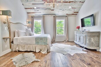 the roost ocean springs