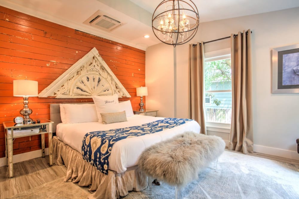 the roost ocean springs