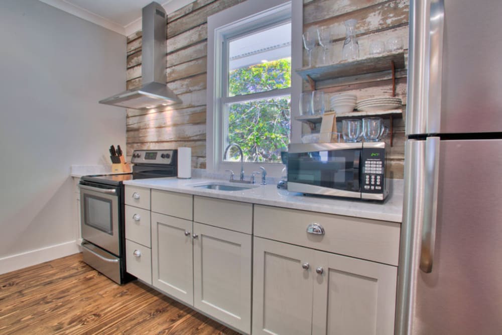 the roost ocean springs