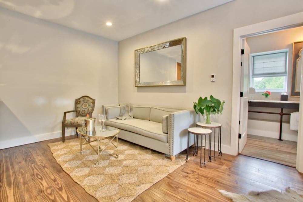 the roost ocean springs