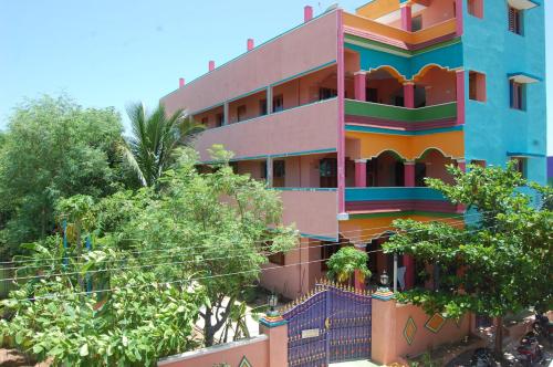 rainbow guest house tiruvannamalai