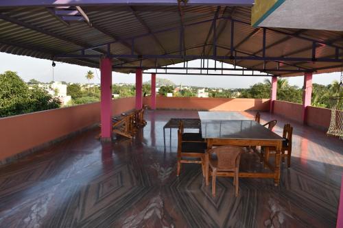 rainbow guest house tiruvannamalai