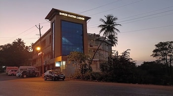 sri ratna lodge