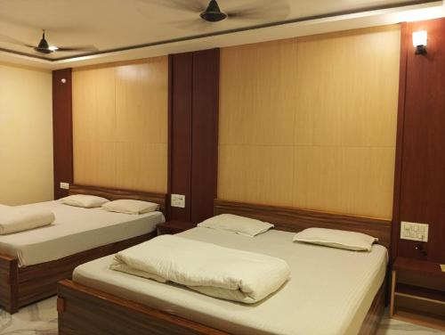 sri ratna lodge