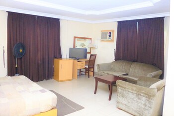 hotel icon limited