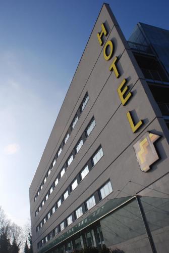 hotel capital