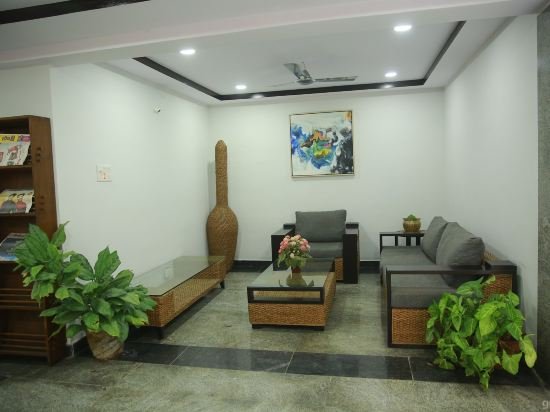 hotel lokis forest inn