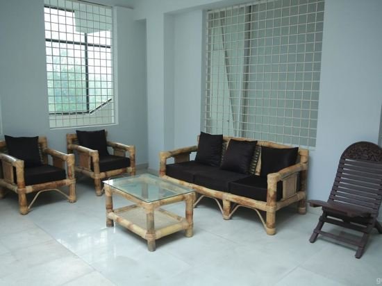 hotel lokis forest inn