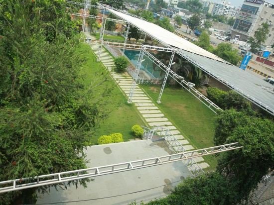 hotel lokis forest inn