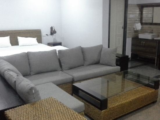 hotel lokis forest inn