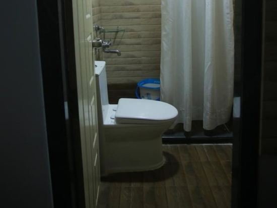hotel lokis forest inn