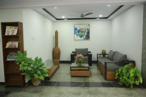 hotel lokis forest inn