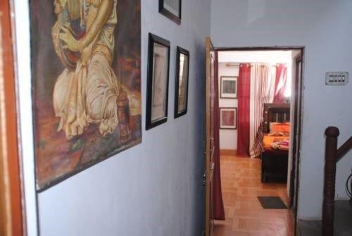 Karina Art Home Stay,Teliwara Road,3 star