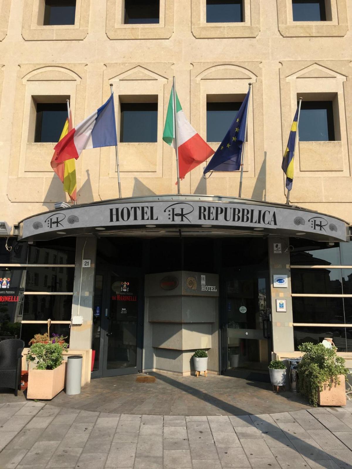 hr hotel