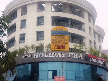 hotel holiday era lodging