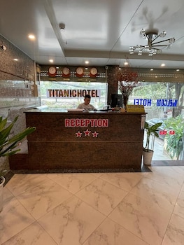 titanic hotel