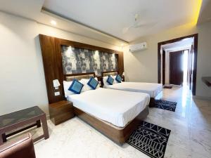 hotel sambit palace puri