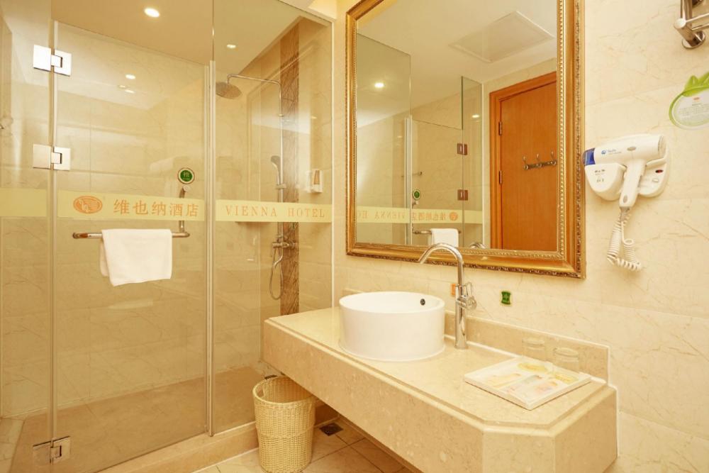 vienna hotel shanghai meilan lake metro station