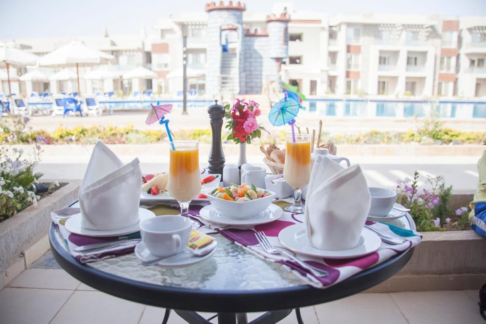 elite residence tulip and aqua park