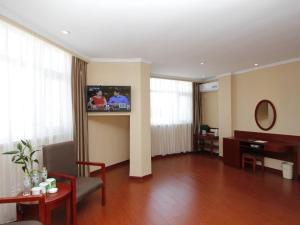 greentree inn rizhao bus station fuhai east road e