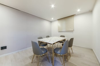 boutique hotel super rocket