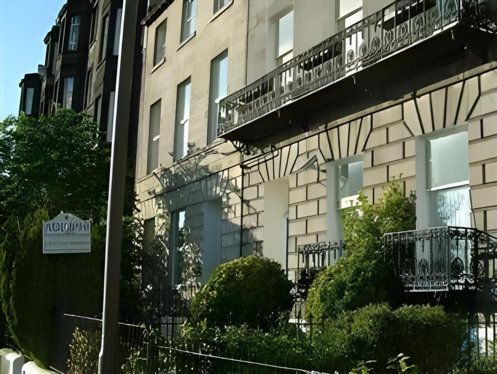 adelphi hotel