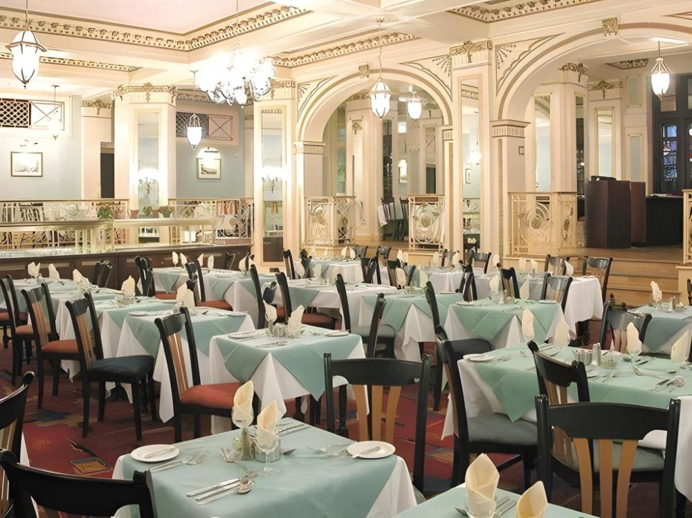 adelphi hotel
