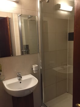 adelphi hotel