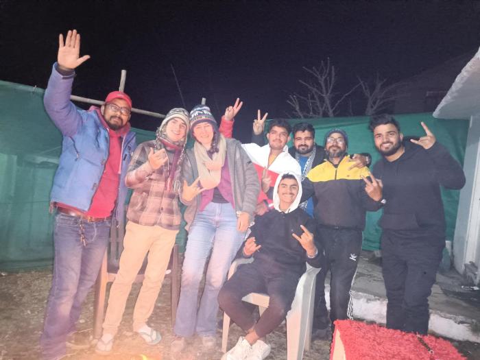 nomadic den manali