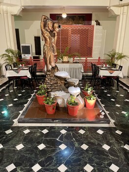 hotel navrang