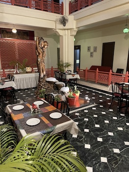 hotel navrang