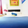 astor hyde park hostel adults only