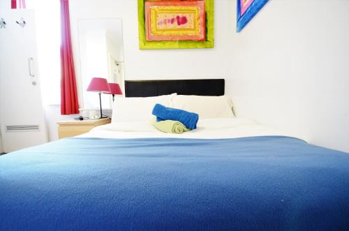 astor hyde park hostel adults only