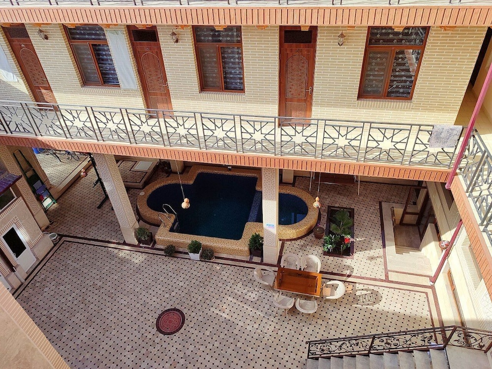 hotel shams
