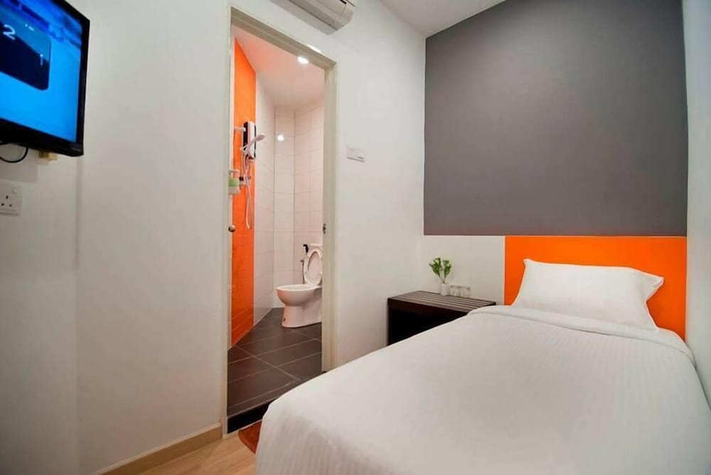 big orange hotel jitra