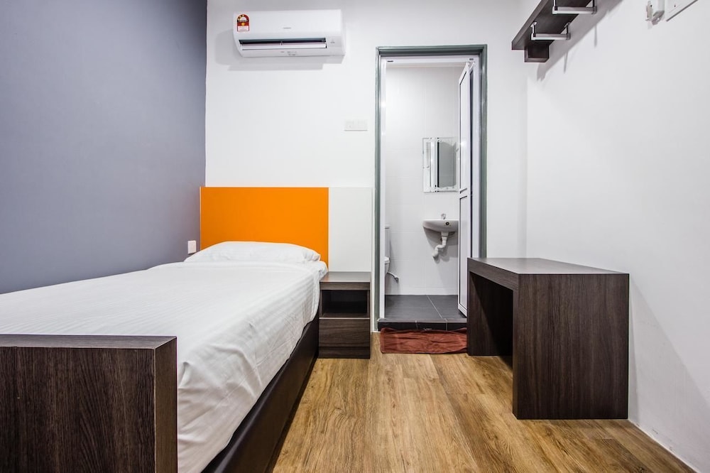 big orange hotel jitra