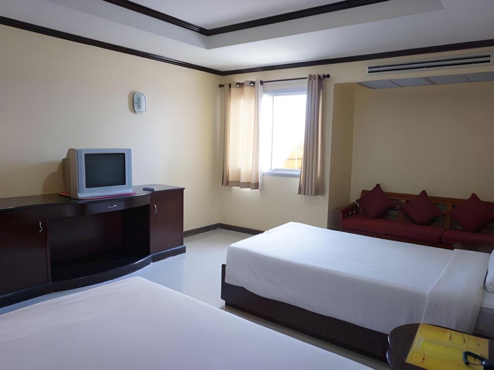 auychai grand hotel
